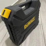 Шуруповерт DeWalt с комплектом 5
