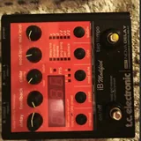 Delay, reverb и Pulsar tremolo педали 1