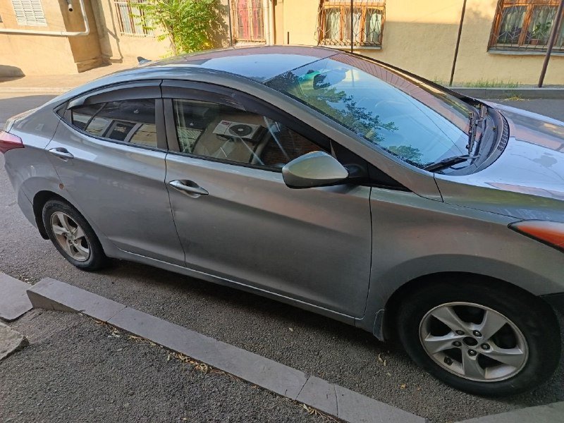 Hyundai Elantra car 2