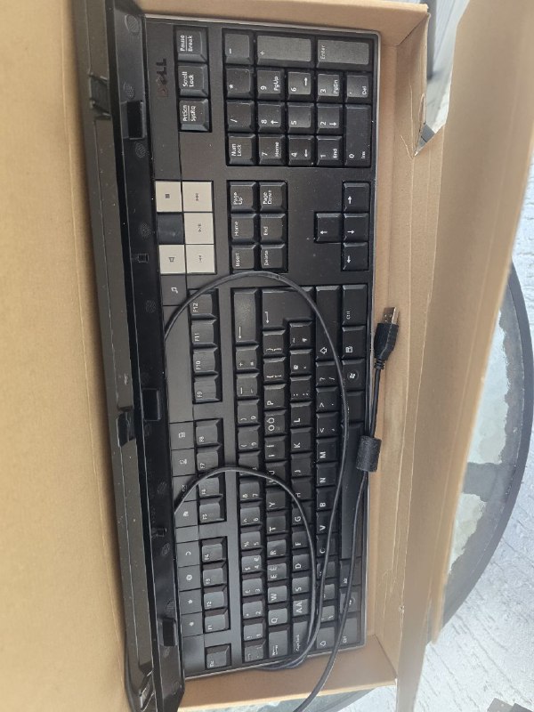 2 клавиатуры Dell