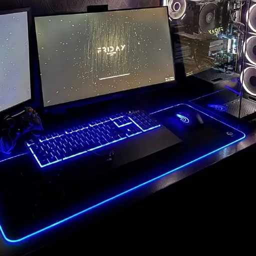 Игровой компьютер с монитором, клавиатурой, мышью