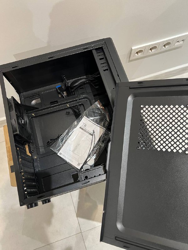 Корпус для компьютера Zalman T8 ATX Case 2