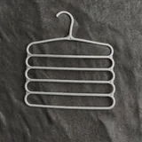 Вешалки, спортивный топ Oysho, брюки, джинсы, платья 2