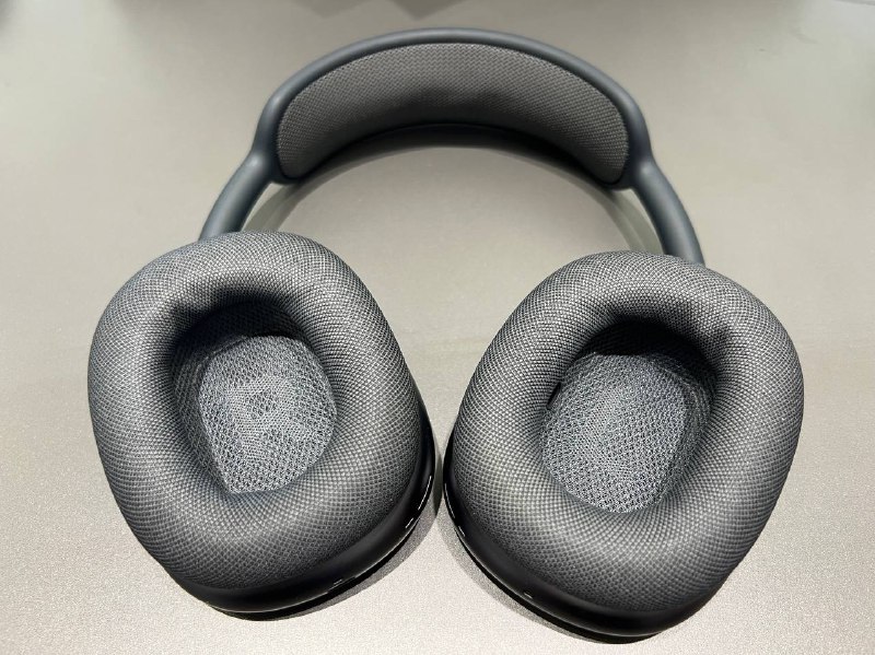 AirPods Max черные с lightning зарядкой 4