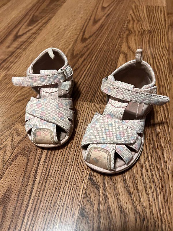 Детские кроссовки и сандалии 2