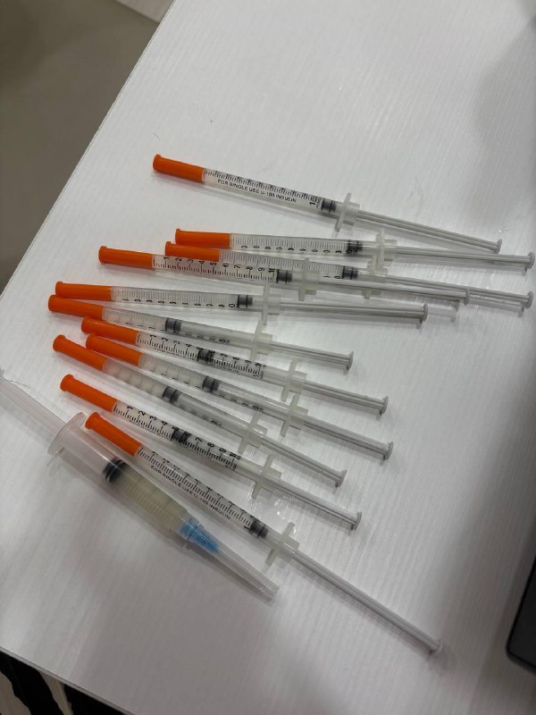 Лекарства для собак в шприцах