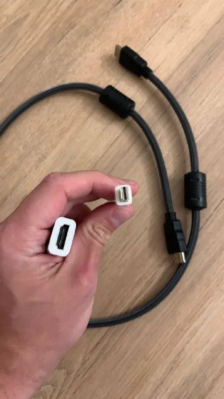 Переходник Thunderbolt / Mini DisplayPort → HDMI с кабелем 1