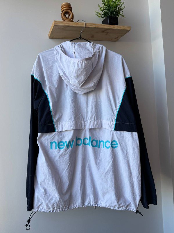 Ветровка New Balance L-XL 3