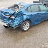 Toyota Camry LE AWD 2025 5