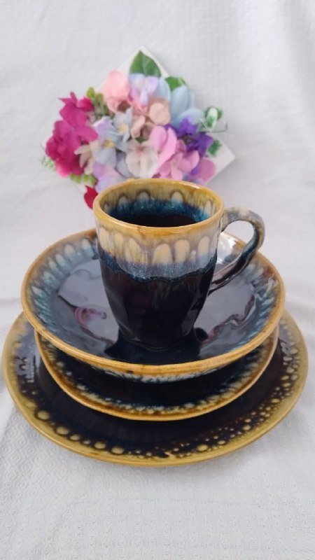 Набор новой глиняной посуды