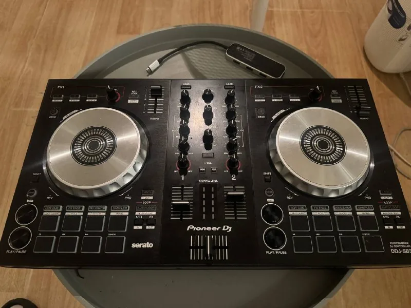 DJ контроллер Pioneer DDJ-SB3 1