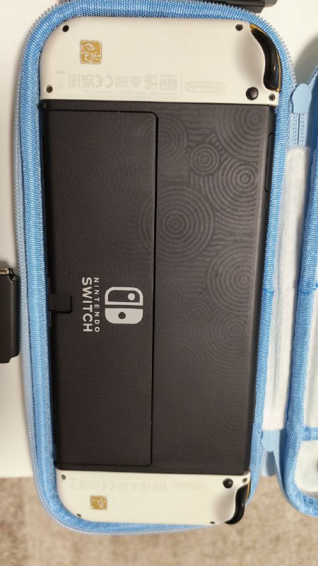 Nintendo Switch OLED Zelda edition, игры, чехол, microSD 3