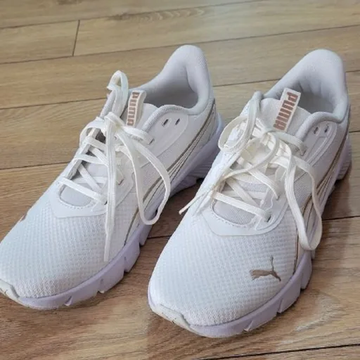 Женские кроссовки Puma