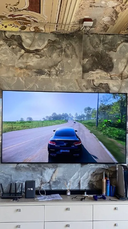 Телевизор Samsung 98 дюймов