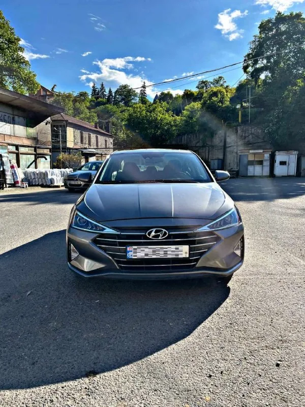 Hyundai Elantra 2019 1