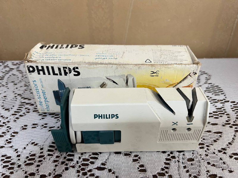 Соковыжималка Moulinex, дорожный утюг, вентилятор, точилка Philips 2