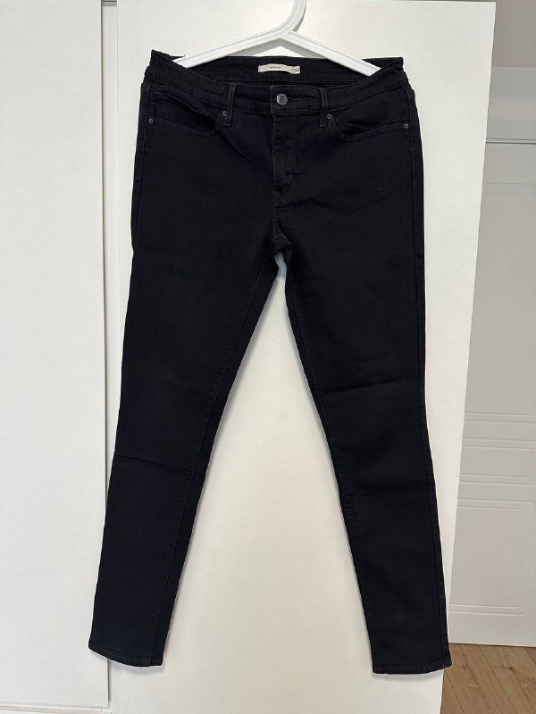 Юбка длинная, ботинки Hogl, шелковый топ, сапоги Hogl, джинсы Levi’s, футболки, платье Steven Schraut 5