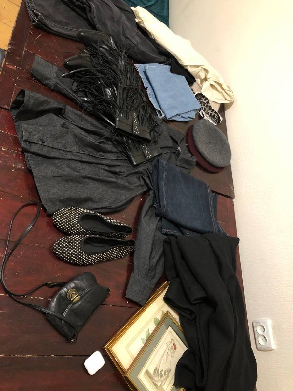 Женская одежда размер S, пальто и джинсы