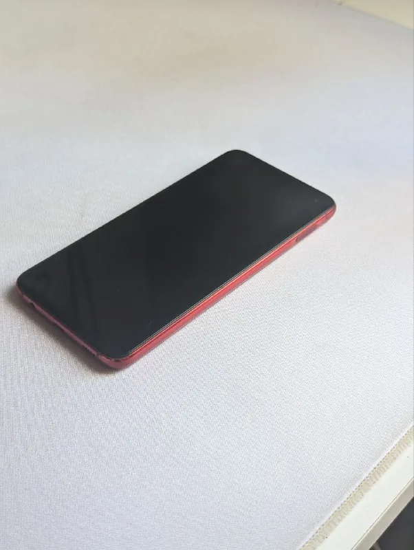Samsung S10e 1