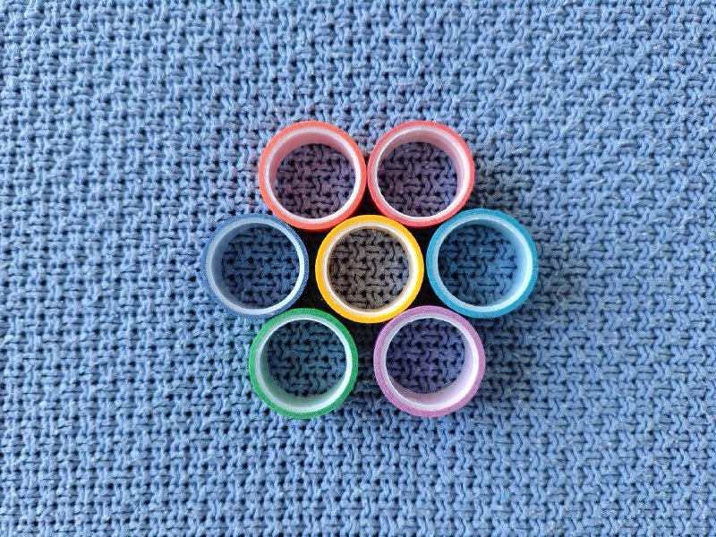 Рамка, бутылка для путешествий, тройник, щетка, плед, скотч, краска для бровей 6