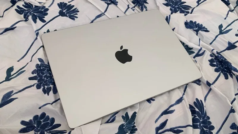 MacBook Pro 14 M5 512GB 16GB 1