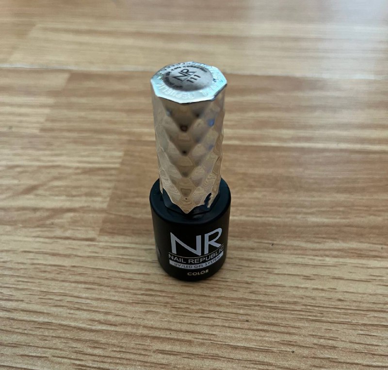 Товары для маникюра: верхние формы, builder gel, кошка Nail Republic 6
