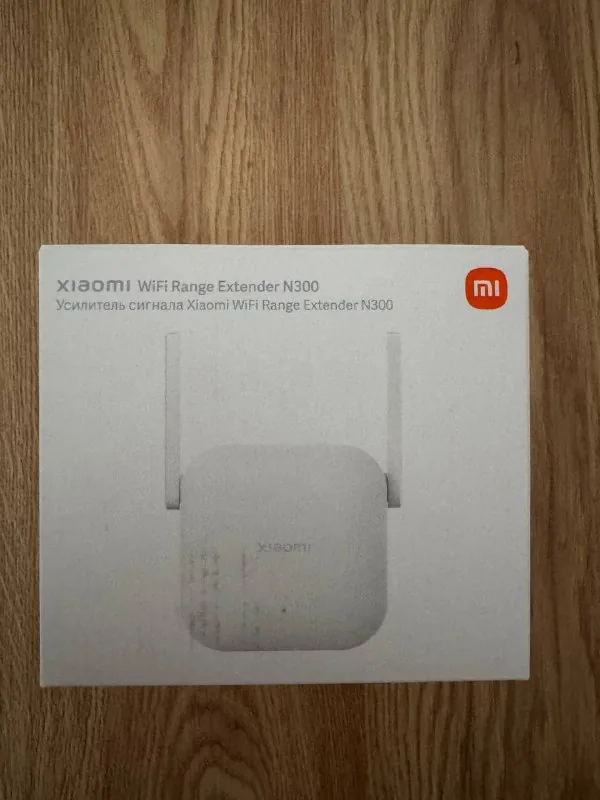 Wi‑Fi усилитель, мышь, стол, компьютерное кресло 1