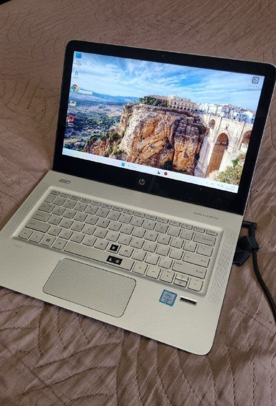 Ноутбук HP Envy 13