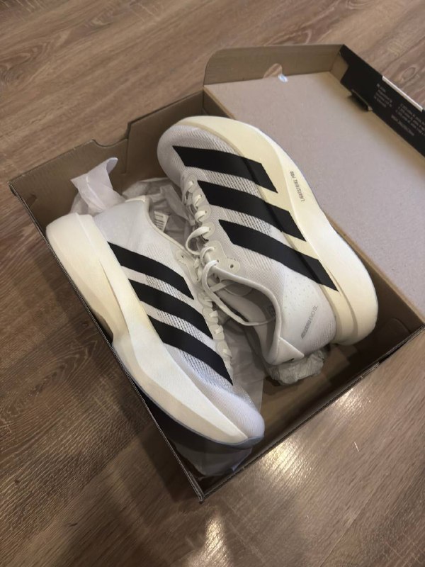 Беговые кроссовки Adidas Evo SL, размер 7 US, 38 2/3 EU