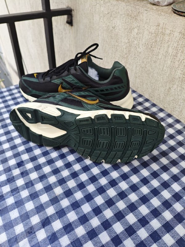 Мужские беговые кроссовки Nike Men's Initiator HQ3611-010 5