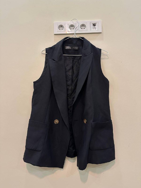 Жилет женский Zara черного цвета, размер L