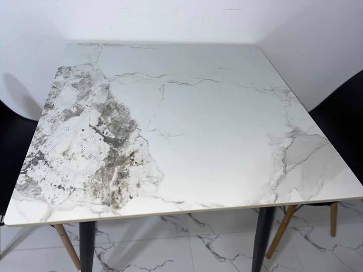 Шкаф, стол со стульями 6