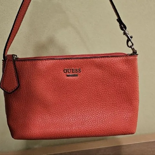 Сумка Guess