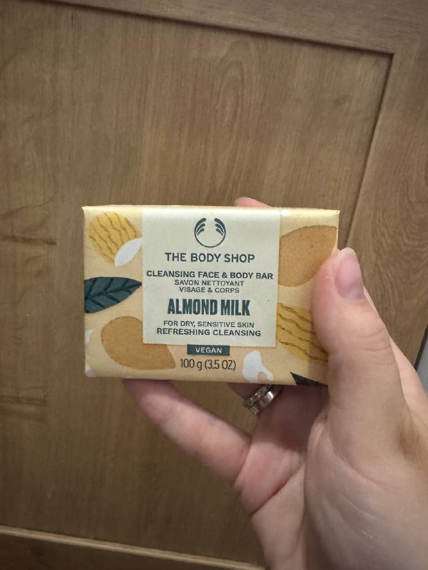 Крем, мыло, гели для душа, боди баттер The Body Shop 2