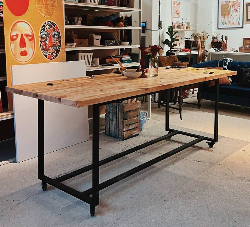 Рабочий стол на колесах, большой, надежный