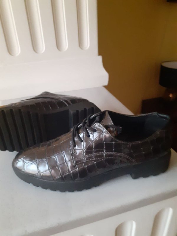 Новые кожаные туфли 37-38 размер