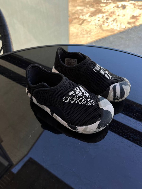 Детские кроссовки Adidas размер 24