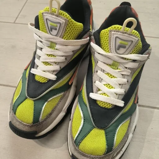Sneakers, size 42