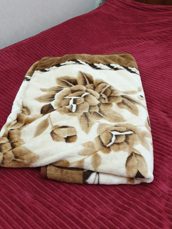 Подушки декоративные, плед с орнаментом, плед бордовый 2