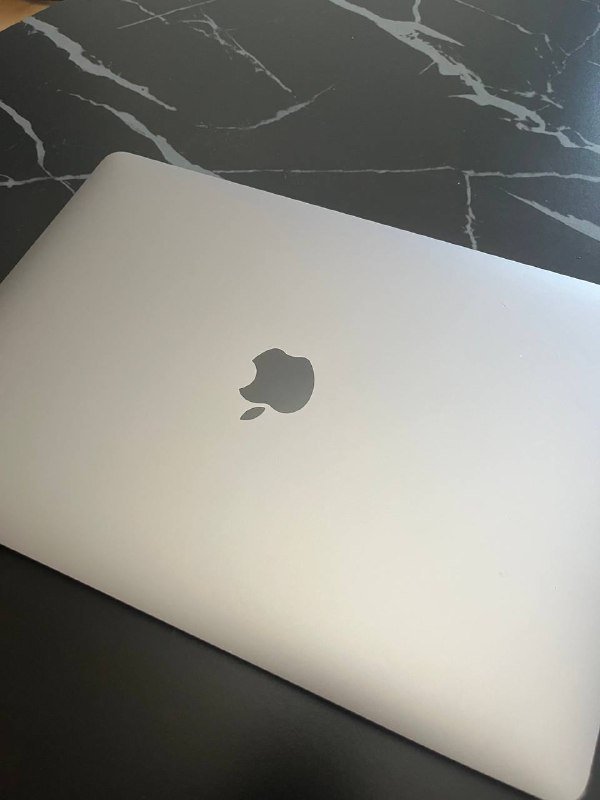 MacBook Pro 13 дюймов 2020 Apple M1 8GB RAM