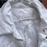 Белая джинсовка GUESS 2