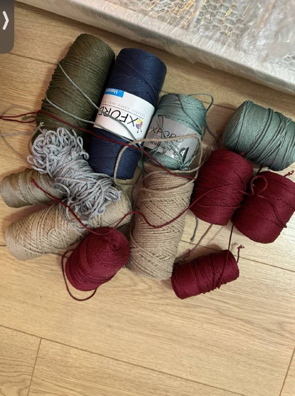 Пряжа разной расцветки комплект 2