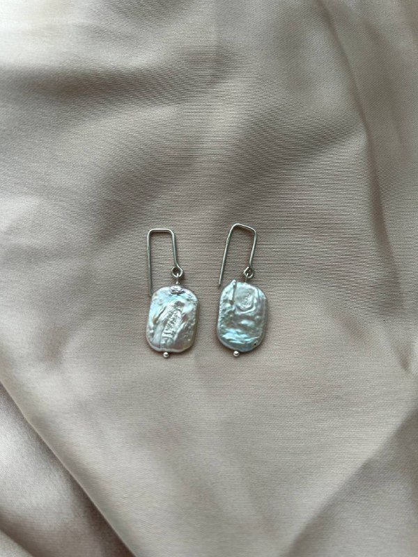 Сережки из барочного жемчуга и серебра 925 пробы
