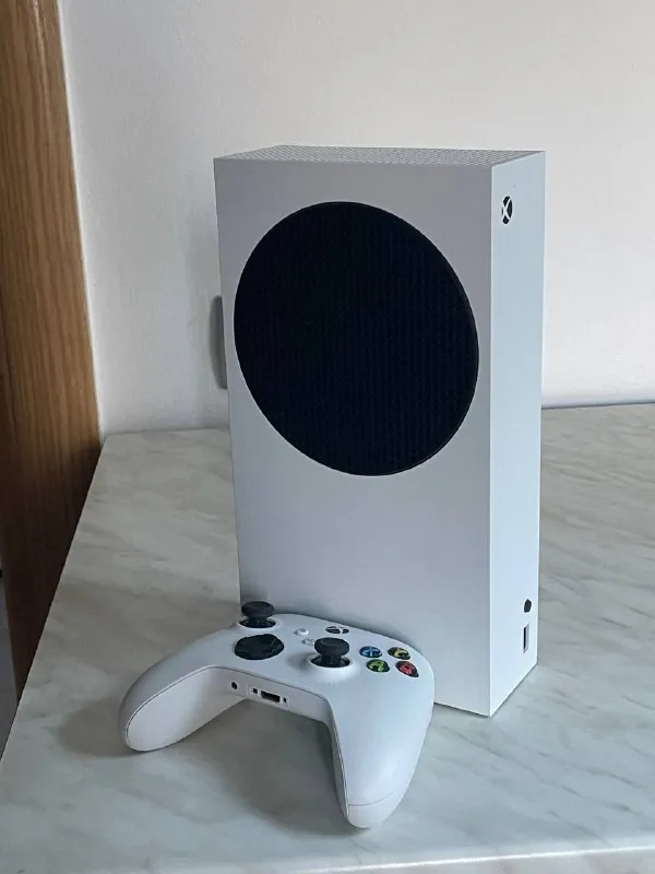 XBox Series S 512Гб, беспроводной геймпад, HDMI кабель