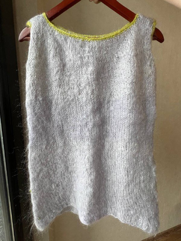 Сиреневый вязаный жилет ручной работы 2