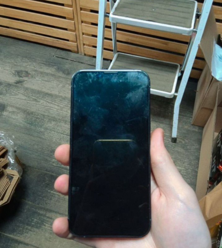 Продам iPhone 13 Pro в голубом цвете 2