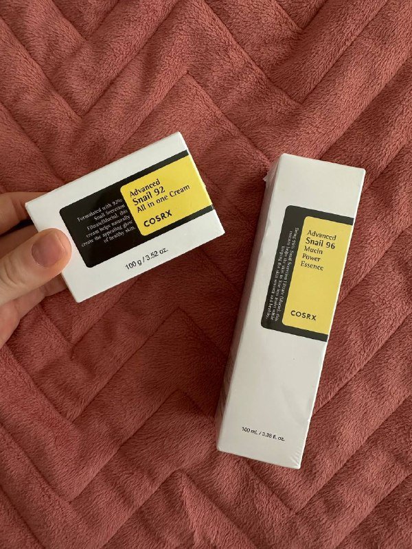 Пляжный зонт, крем для лица, эссенция, зажимы для укладки 3