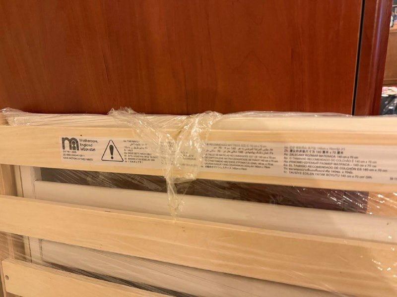 Детская кровать Mothercare 140x70 с матрасом 3