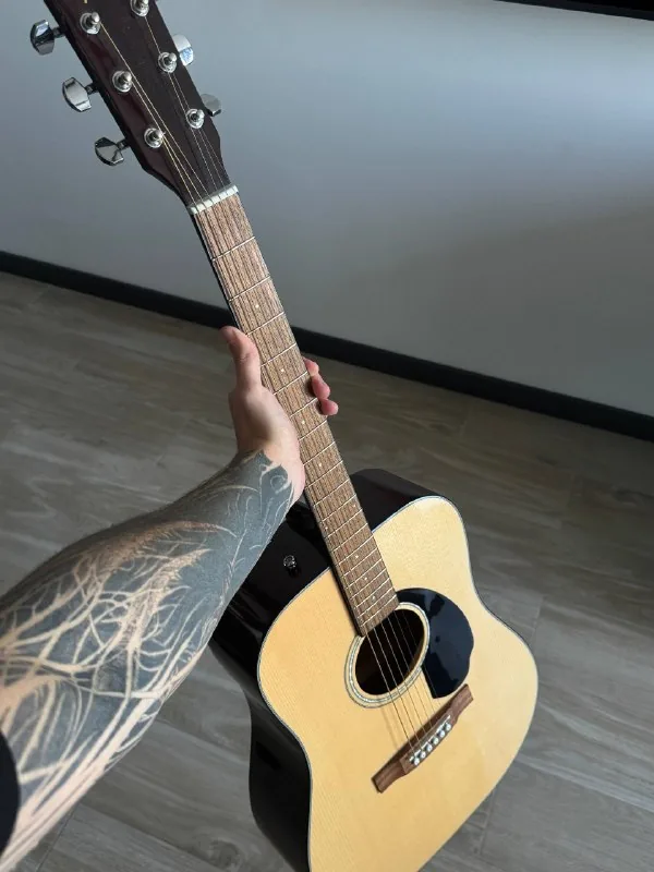 Акустическая классическая гитара Fender 1