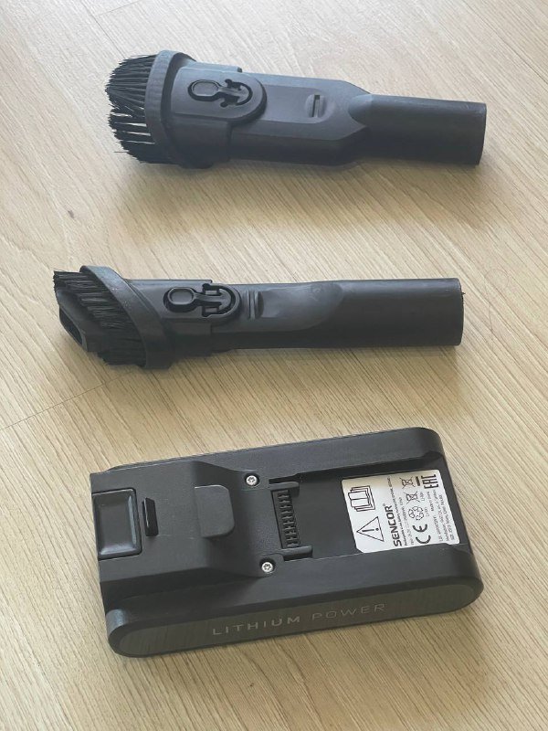 Беспроводной пылесос Sencor с насадками и аккумулятором 3